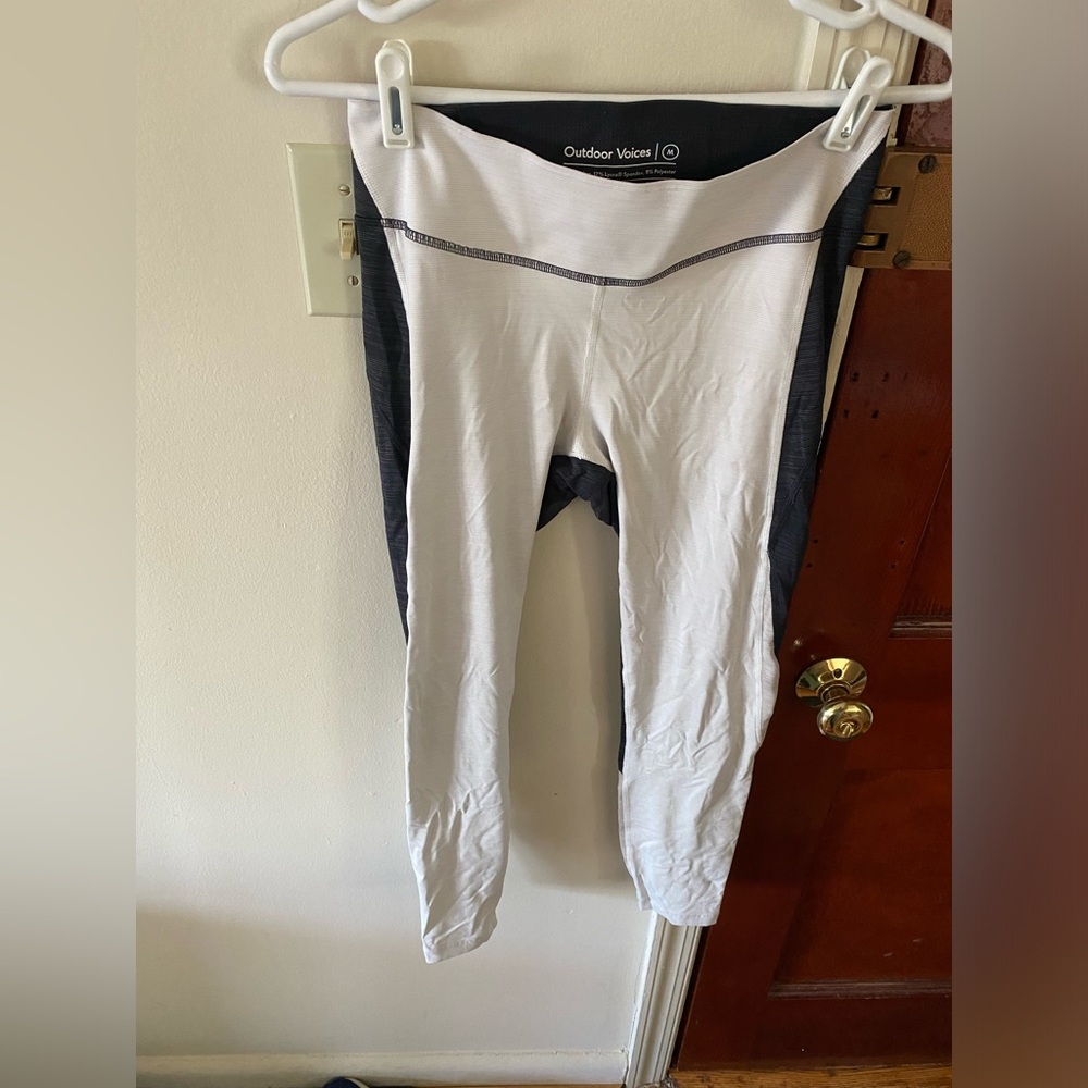 Outdoor voices colorblocked leggings size medium